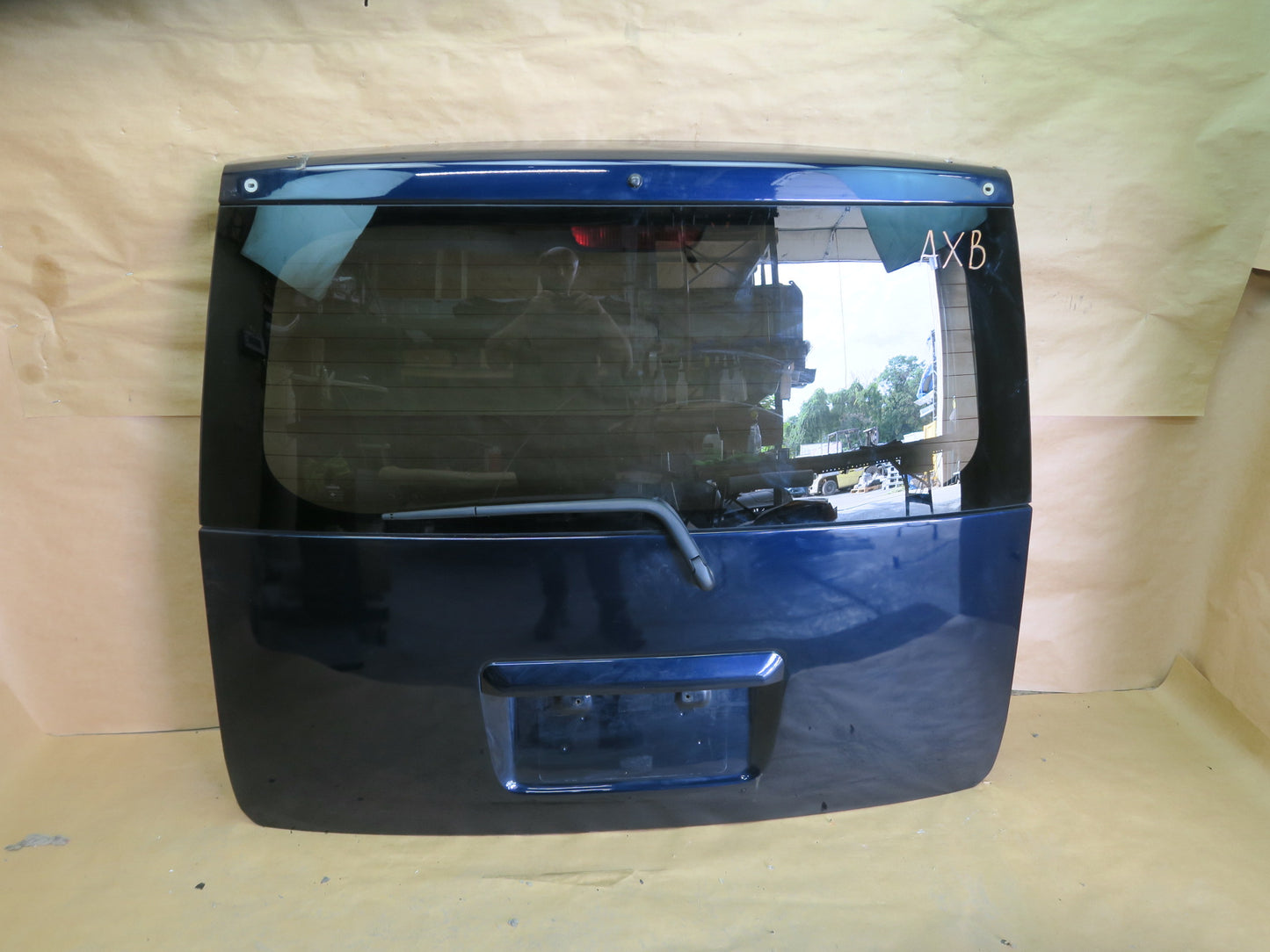 04-06 TOYOTA SCION XB REAR TRUNK LID LIFT GATE TAILGATE W/ GLASS BLUE OEM